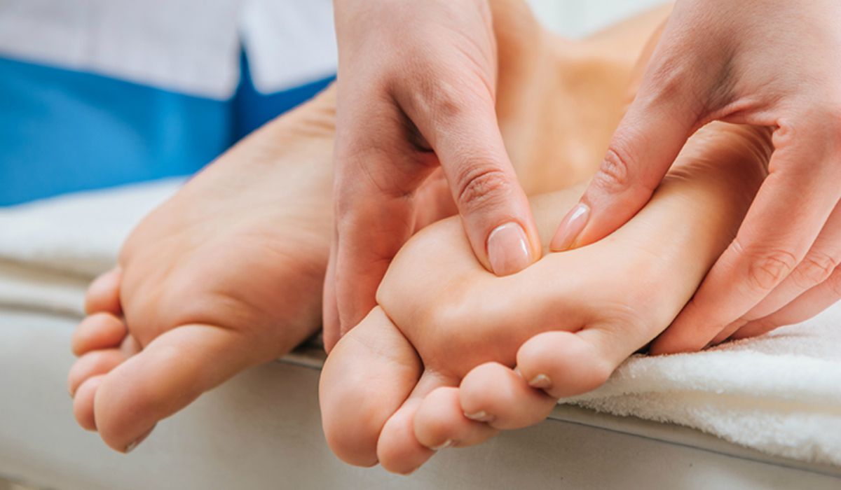 Reflexology massage service in Al Barsha Heights - TECOM